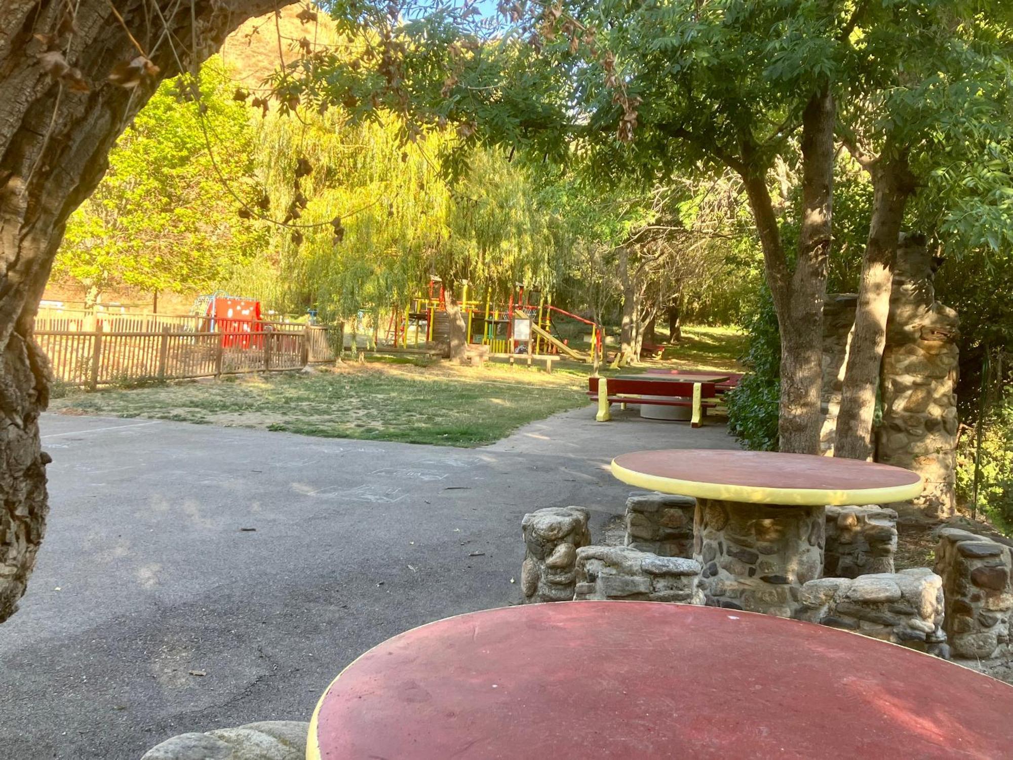 Camping L'Enclave Mobil-Home Estavar Esterno foto