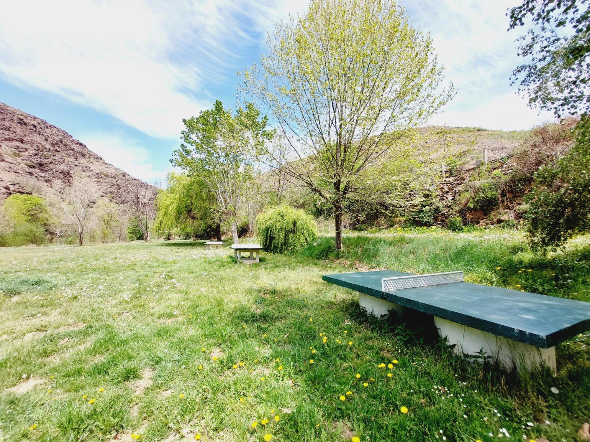 Camping L'Enclave Mobil-Home Estavar Esterno foto