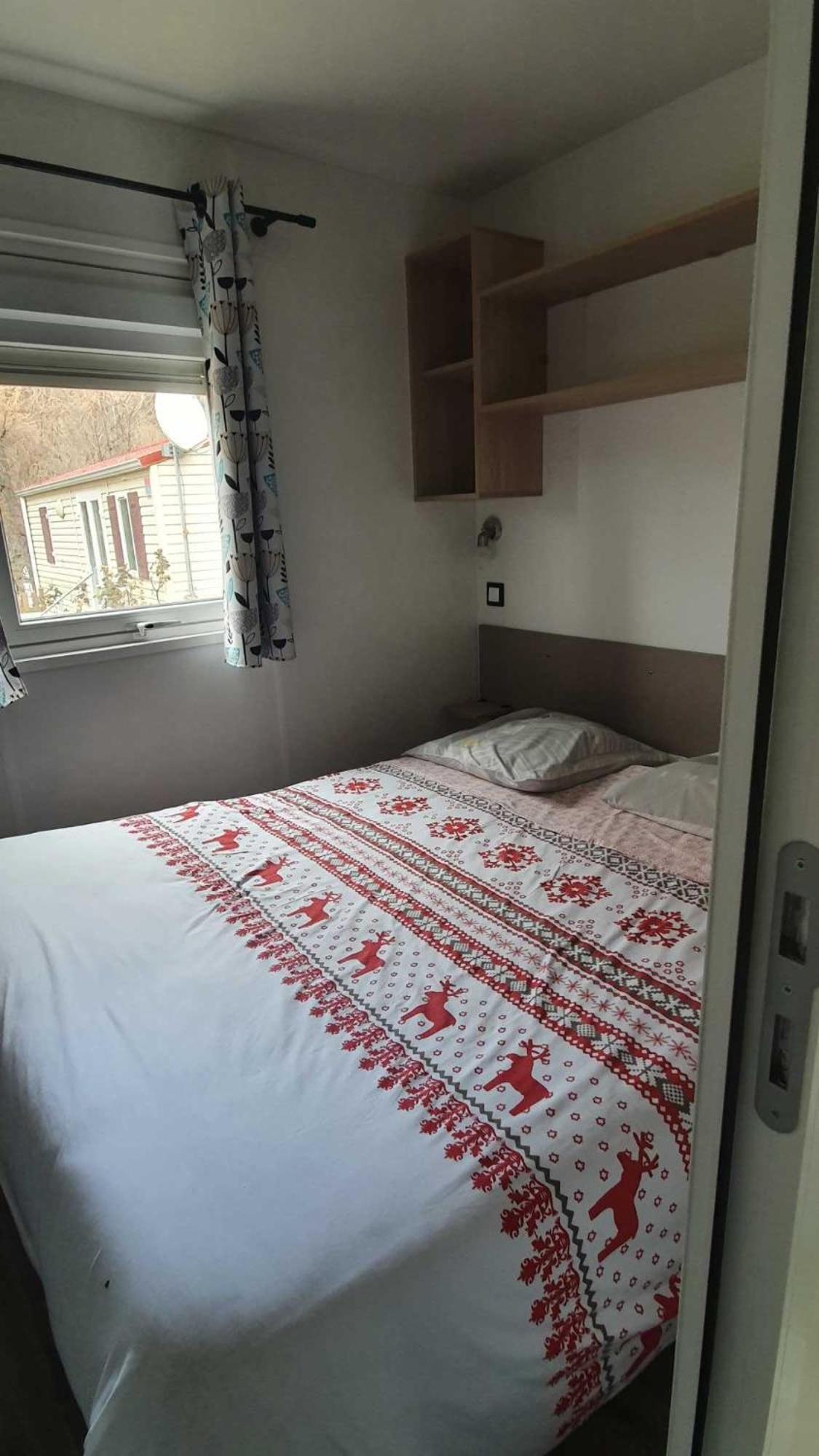 Camping L'Enclave Mobil-Home Estavar Esterno foto