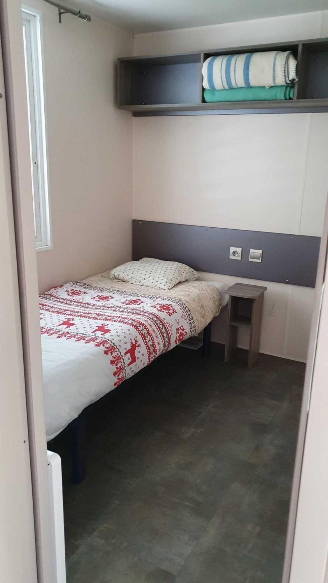 Camping L'Enclave Mobil-Home Estavar Esterno foto