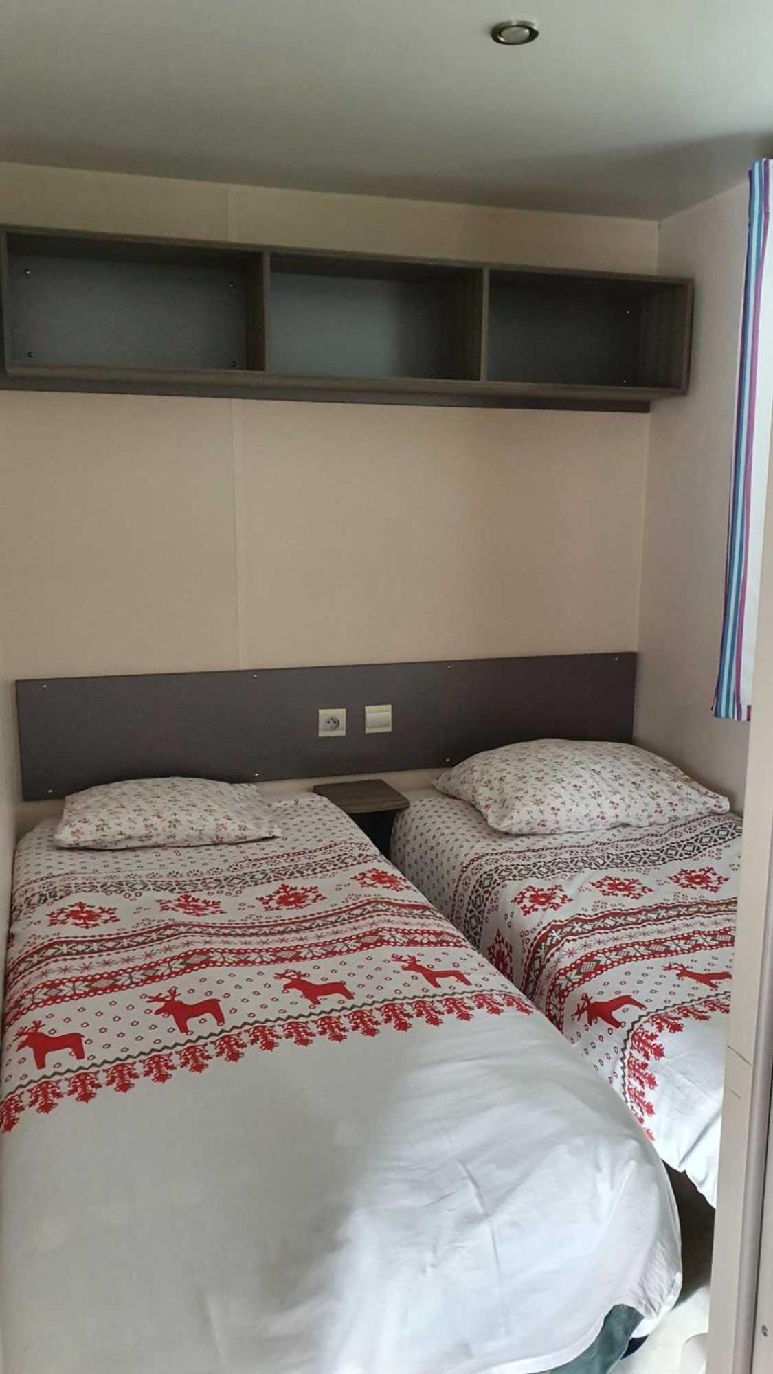 Camping L'Enclave Mobil-Home Estavar Esterno foto