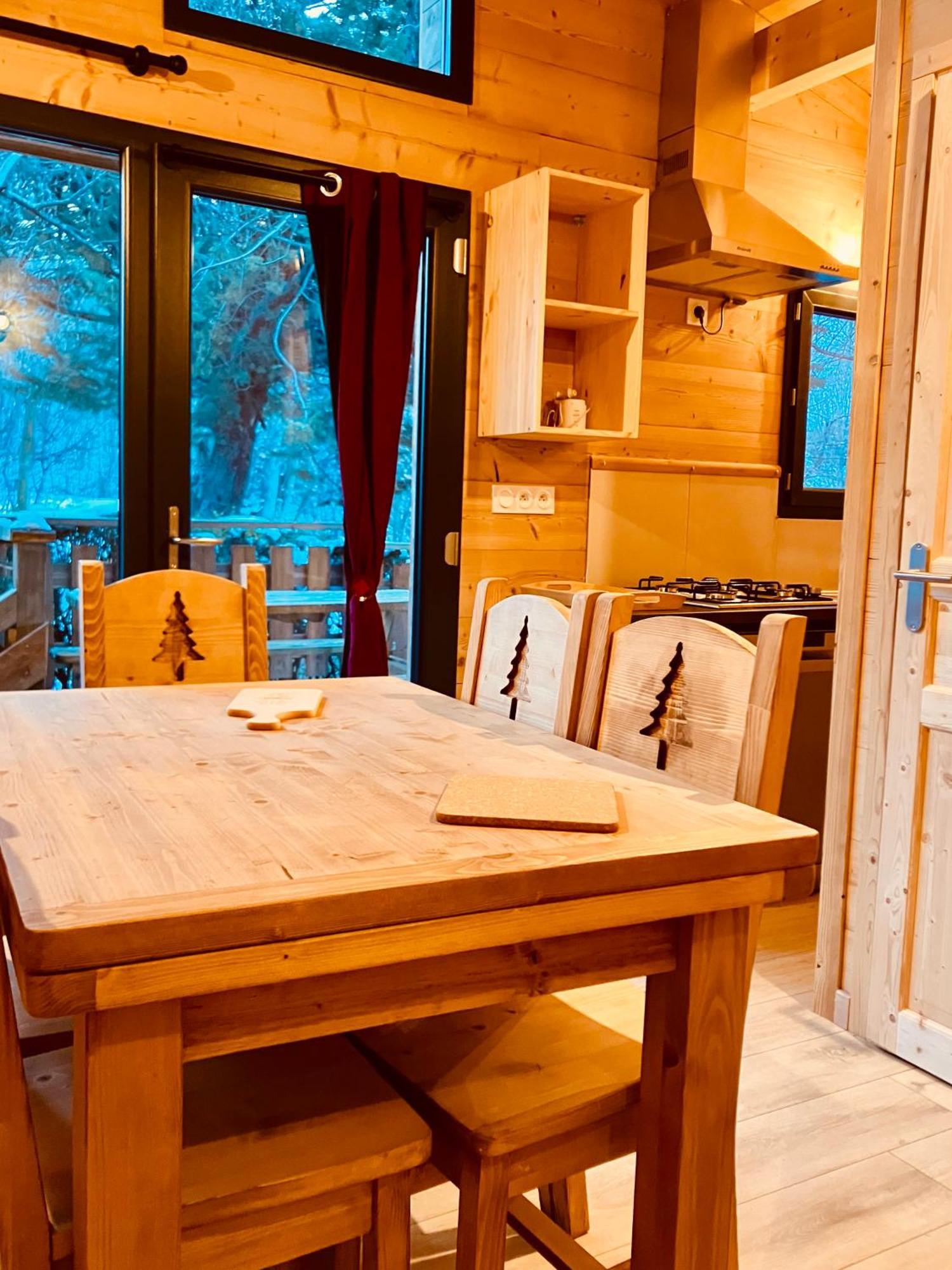 Camping L'Enclave Mobil-Home Estavar Esterno foto