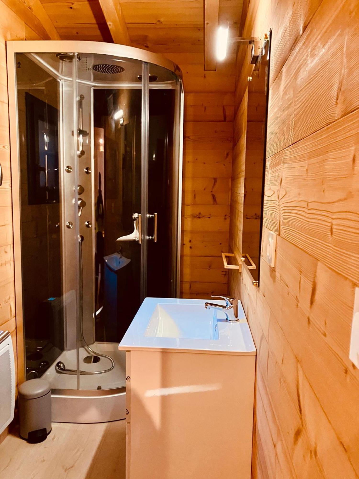 Camping L'Enclave Mobil-Home Estavar Esterno foto