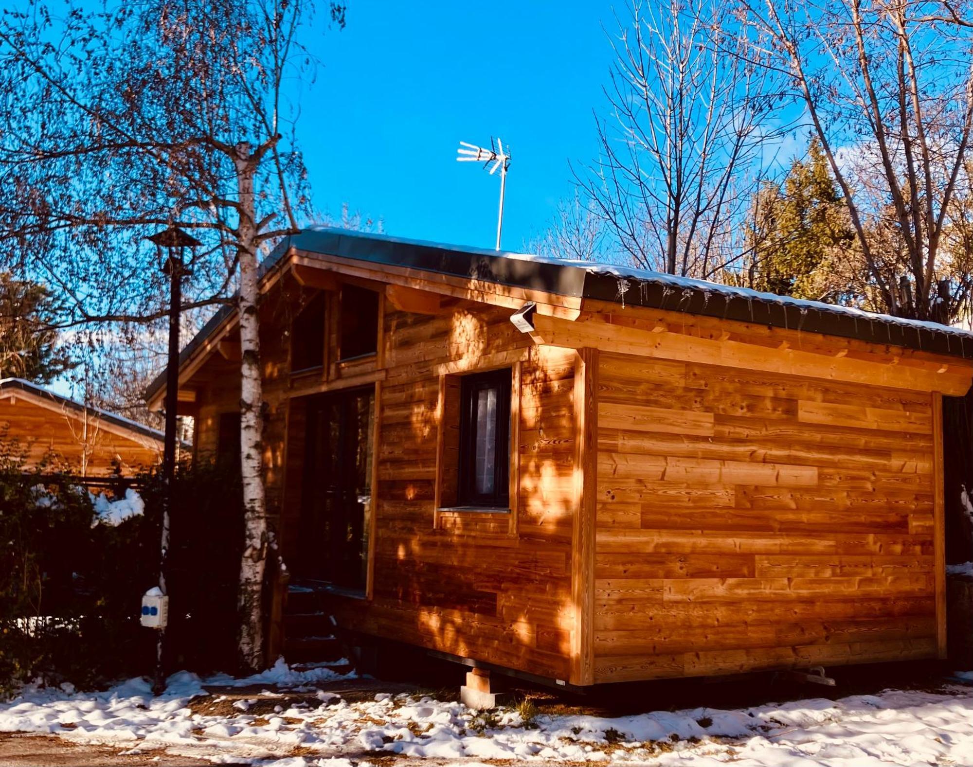 Camping L'Enclave Mobil-Home Estavar Esterno foto